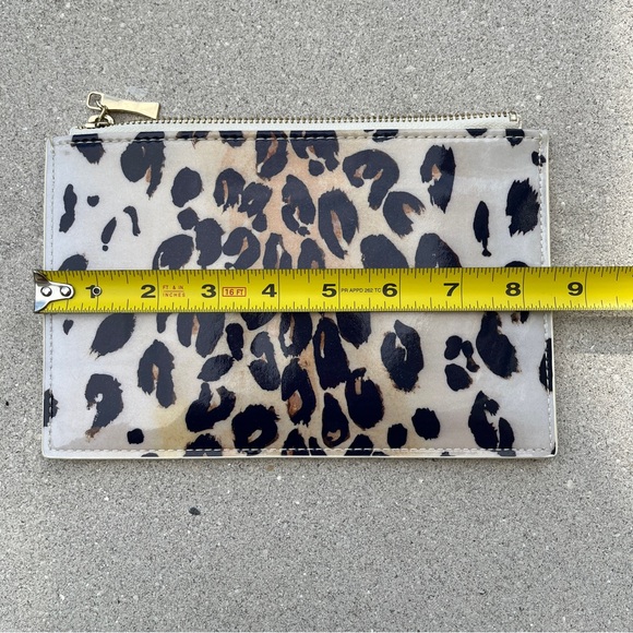 Kate Spade New York patent leather animal print, leather lining, gold-tone Zip - Picture 9 of 11